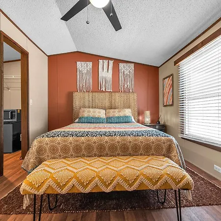 Bohemian Rhapsodysuite 5 - Tlfc Hotel Room